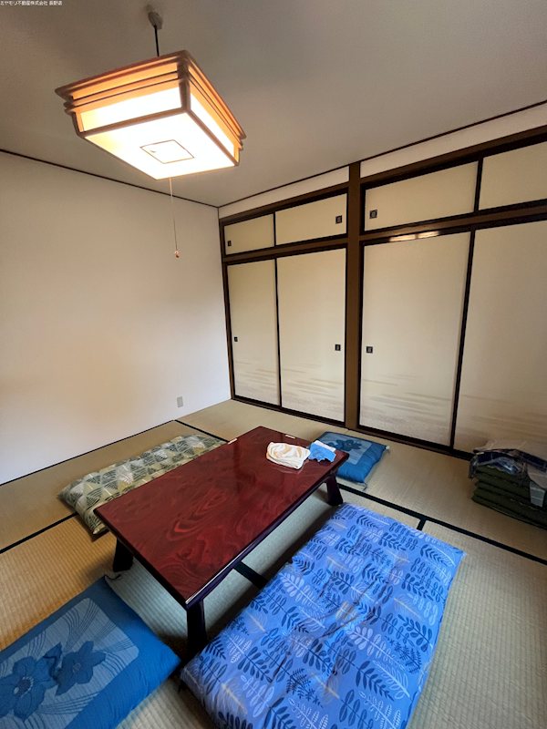 長野県長野市安茂里小市１丁目 内観写真（リビング以外の居室）