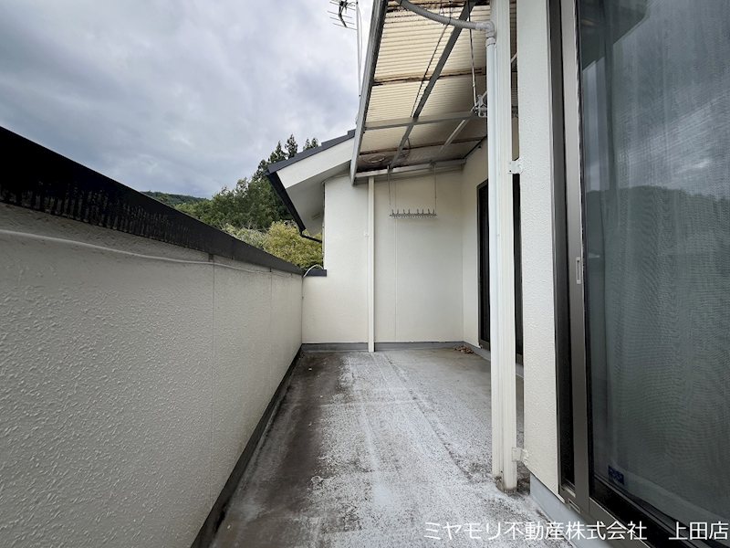 上田市手塚　中古戸建 現地写真（バルコニー）