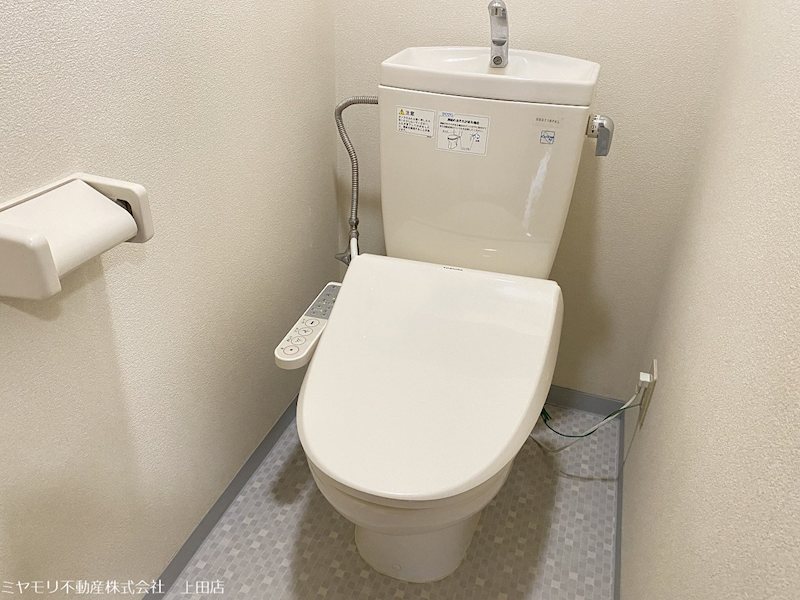 東御市加沢　収益物件 内観写真（トイレ）