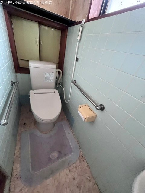 長野県長野市信州新町里穂刈 内観写真（トイレ）