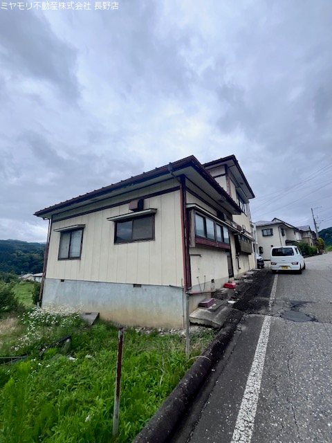 長野県長野市信州新町里穂刈 同仕様写真（外観）