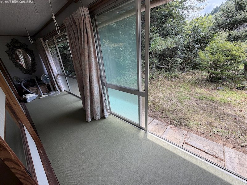 【商談中】長野市信州新町山上条　中古戸建 内観写真（内装）