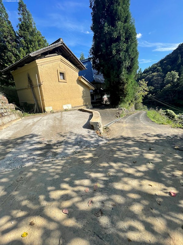 【商談中】長野市信州新町山上条　中古戸建 現地写真