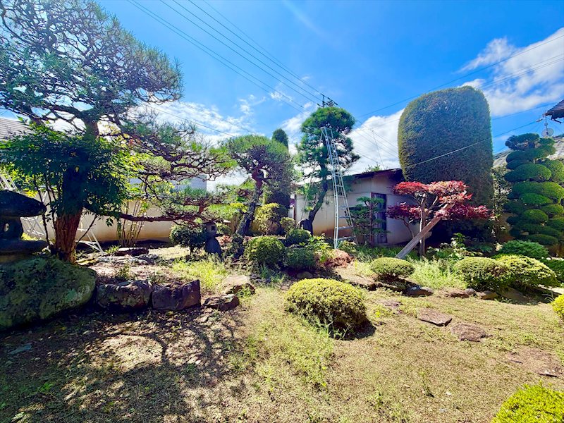 佐久市臼田　中古戸建 現地写真（庭）