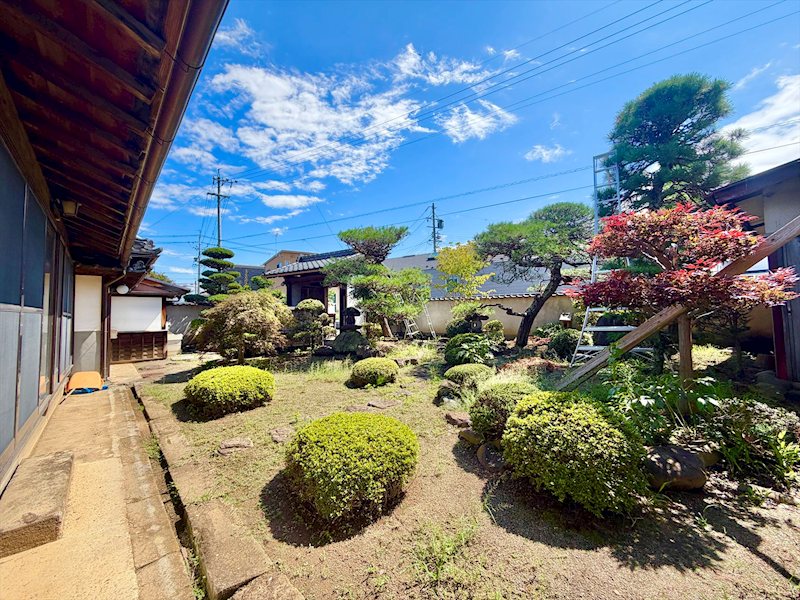 佐久市臼田　中古戸建 現地写真（庭）