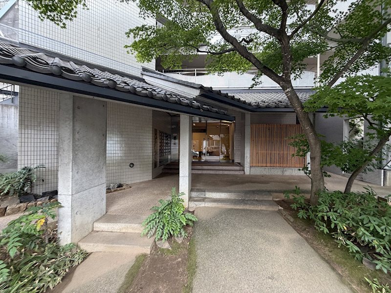 長野県長野市鶴賀権堂町 共用部写真（エントランス）