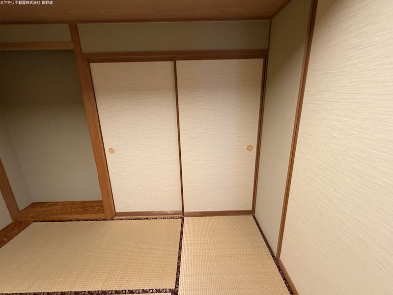 長野県長野市鶴賀権堂町 内観写真（リビング以外の居室）