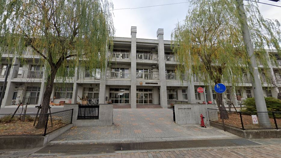 長野県長野市鶴賀権堂町 中学校