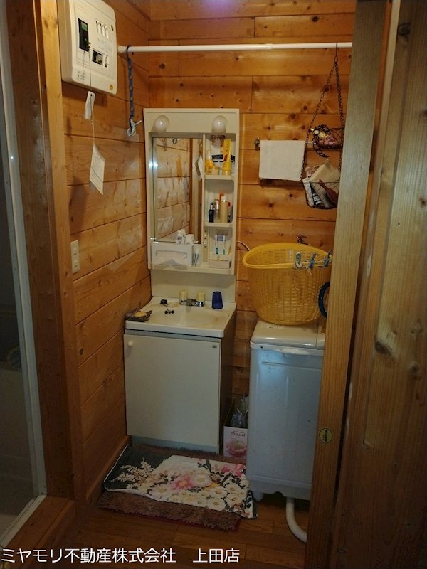 青木村沓掛　中古戸建 内観写真（洗面台・洗面所）