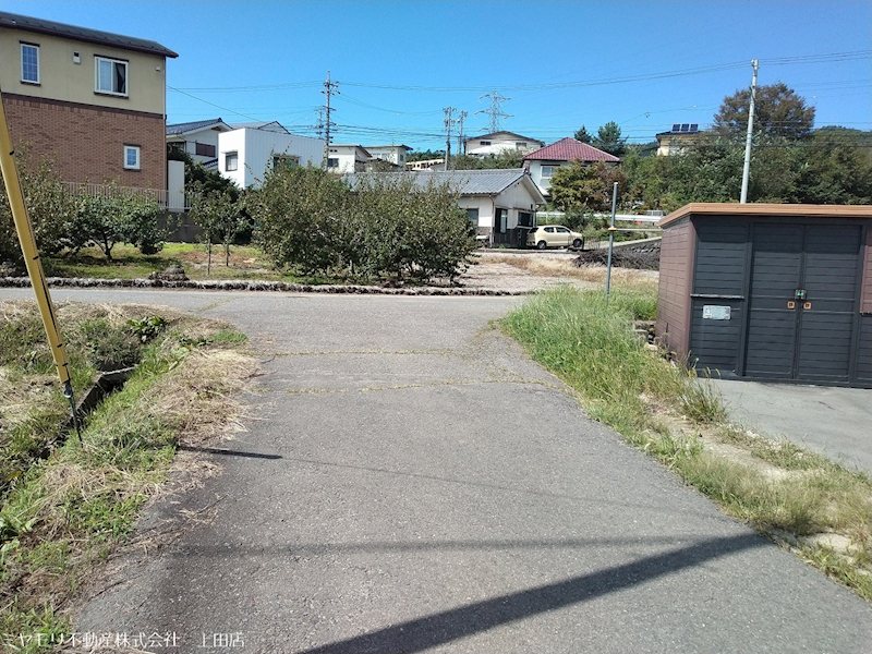 上田市生田　中古戸建 現地写真（前面道路含む現地写真）
