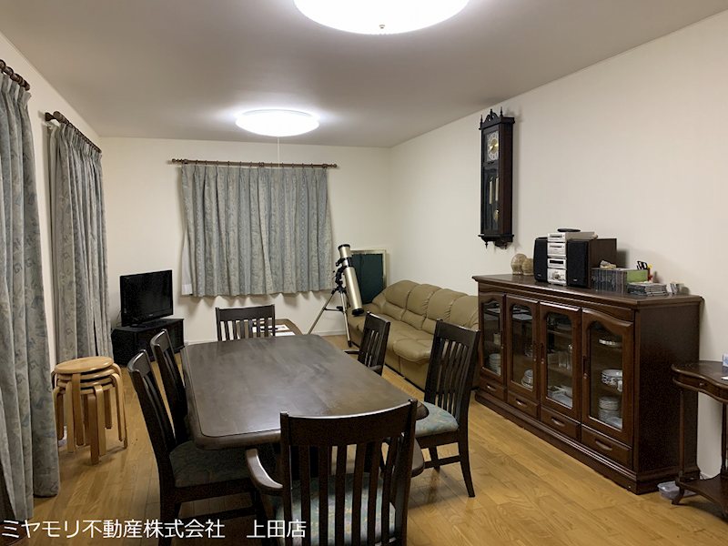 青木村沓掛　中古戸建 内観写真（リビング）