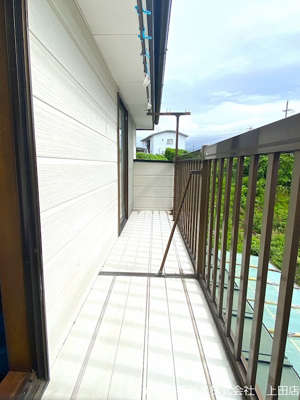上田市蒼久保　中古戸建 現地写真（バルコニー）
