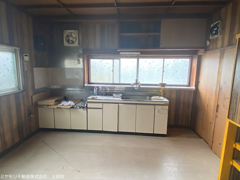 上田市藤原田　中古戸建 内観写真（キッチン）