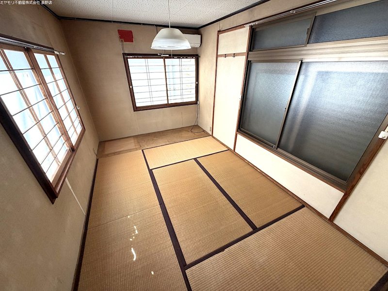 長野県須坂市日滝 内観写真（リビング以外の居室）