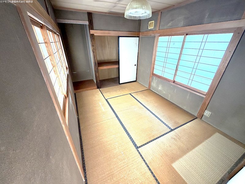 長野県須坂市日滝 内観写真（リビング以外の居室）
