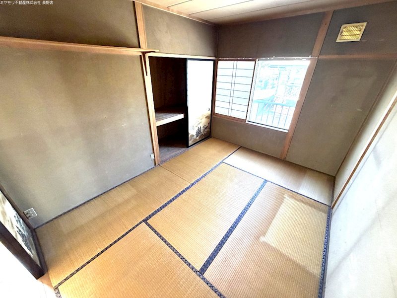 長野県須坂市日滝 内観写真（子供部屋）