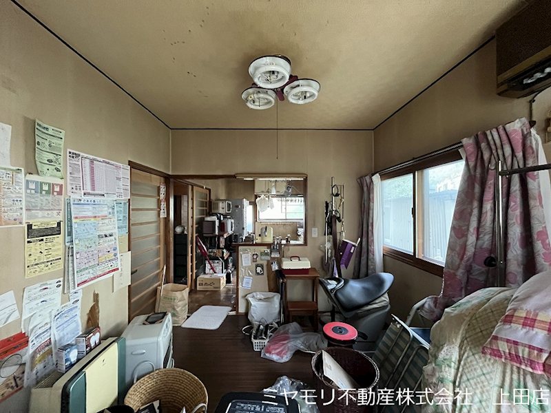 上田市古里　中古戸建 内観写真（リビング）