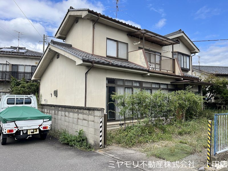上田市古里　中古戸建 現地写真（前面道路含む現地写真）