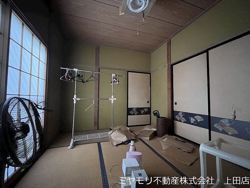 上田市古里　中古戸建 内観写真（リビング以外の居室）