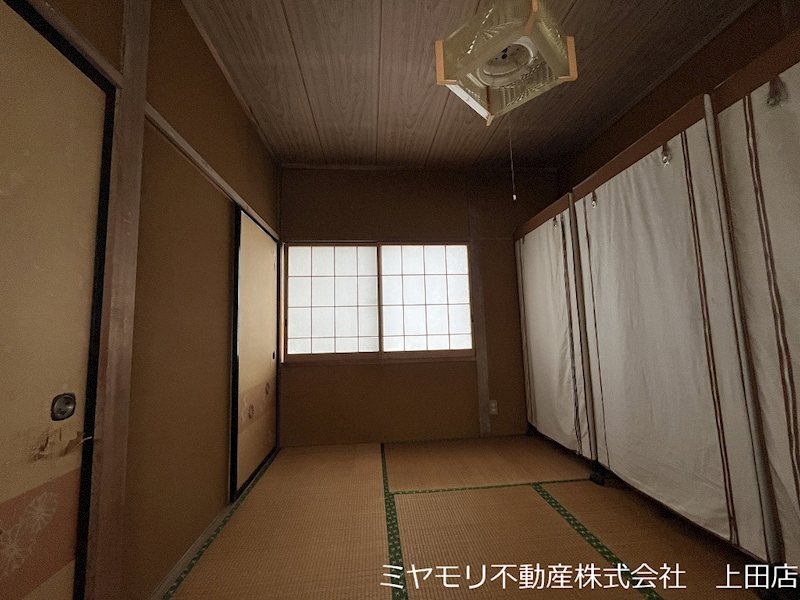 上田市古里　中古戸建 内観写真（リビング以外の居室）