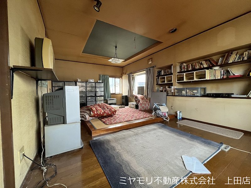 上田市古里　中古戸建 内観写真（リビング以外の居室）