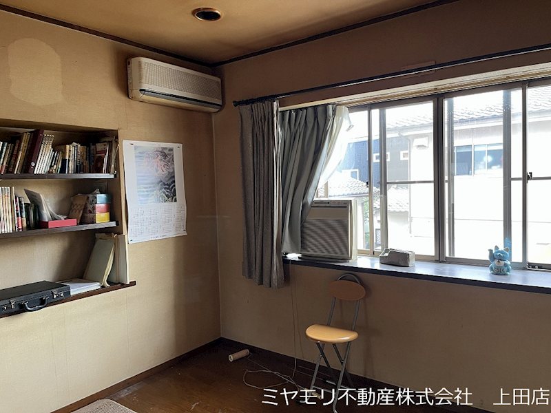 上田市古里　中古戸建 内観写真（リビング以外の居室）