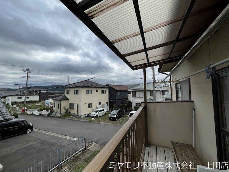 上田市古里　中古戸建 現地写真（バルコニー）