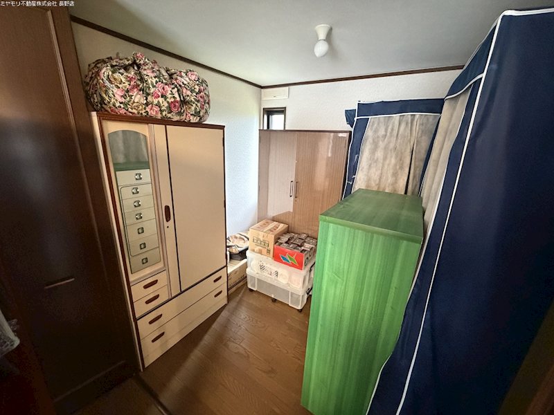 長野県長野市若槻東条 内観写真（収納）