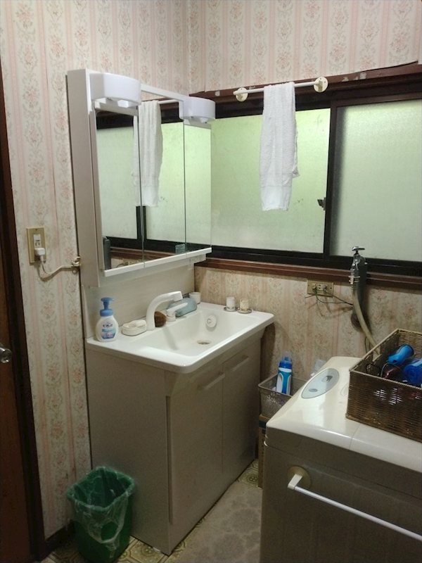 小諸市柏木　中古戸建 内観写真（洗面台・洗面所）
