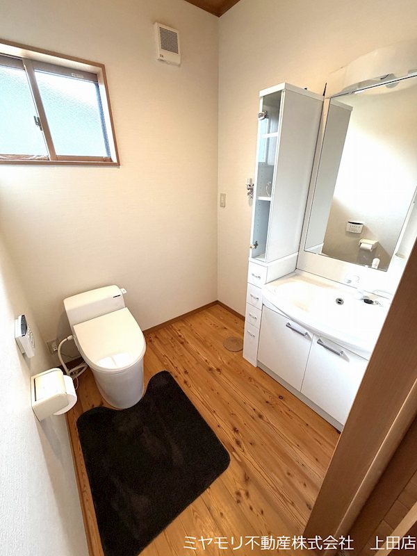 上田市武石下本入　中古戸建 内観写真（トイレ）
