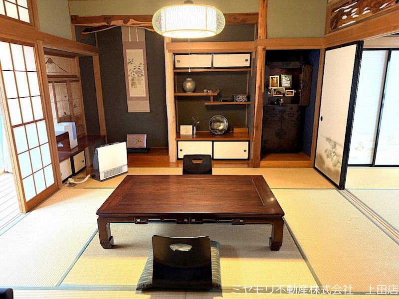 上田市武石下本入　中古戸建 内観写真（リビング以外の居室）