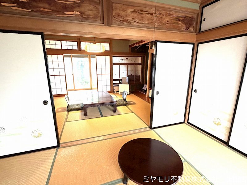 上田市武石下本入　中古戸建 内観写真（リビング以外の居室）