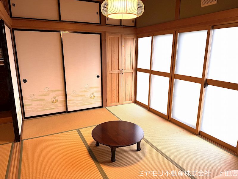上田市武石下本入　中古戸建 内観写真（リビング以外の居室）