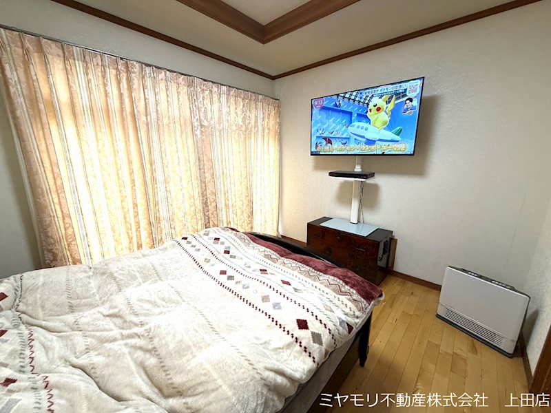上田市武石下本入　中古戸建 内観写真（リビング以外の居室）