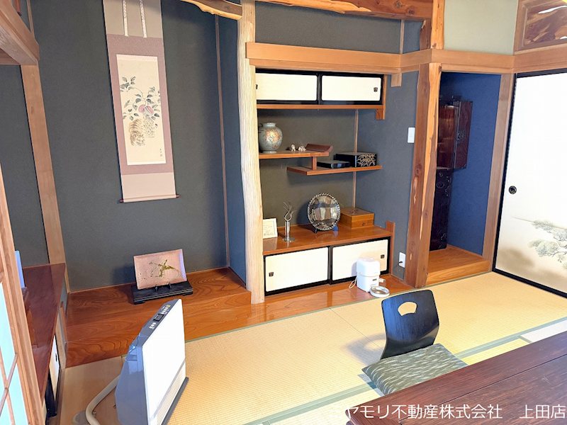 上田市武石下本入　中古戸建 内観写真（リビング以外の居室）
