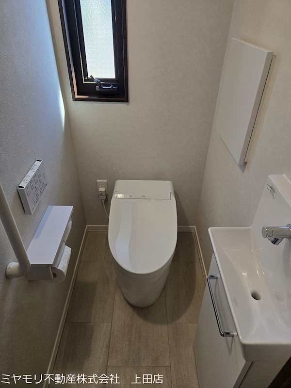 上田市常入　中古戸建 内観写真（トイレ）