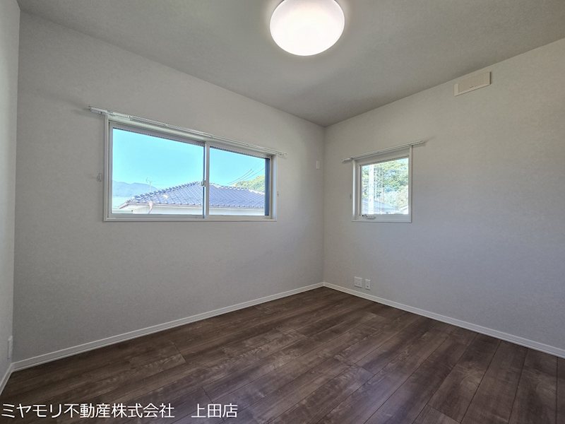 上田市常入　中古戸建 内観写真（リビング以外の居室）