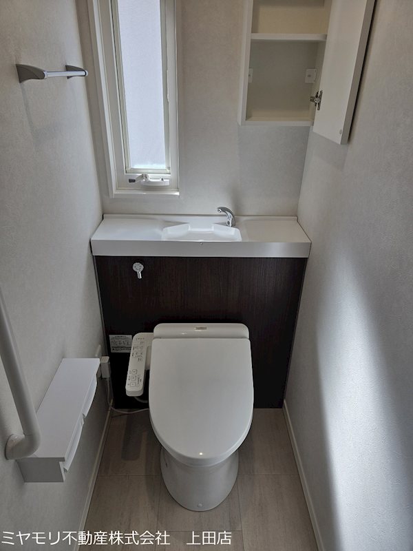上田市常入　中古戸建 内観写真（トイレ）