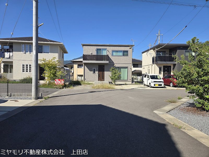 上田市常入　中古戸建 現地写真（前面道路含む現地写真）