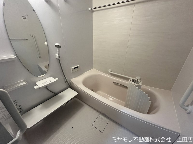 東御市県　事業用建物 内観写真（浴室）