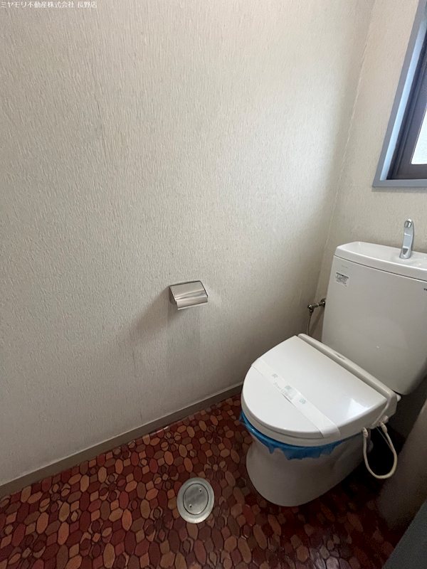 長野県長野市鶴賀 内観写真（トイレ）