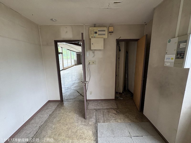 上田市岩下　事業用建物 その他