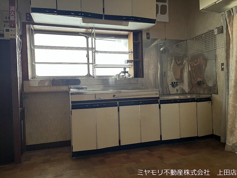 上田市古安曽　中古戸建 内観写真（キッチン）