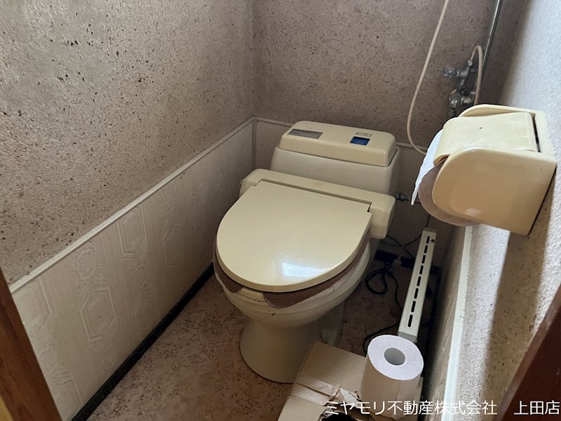 上田市古安曽　中古戸建 内観写真（トイレ）