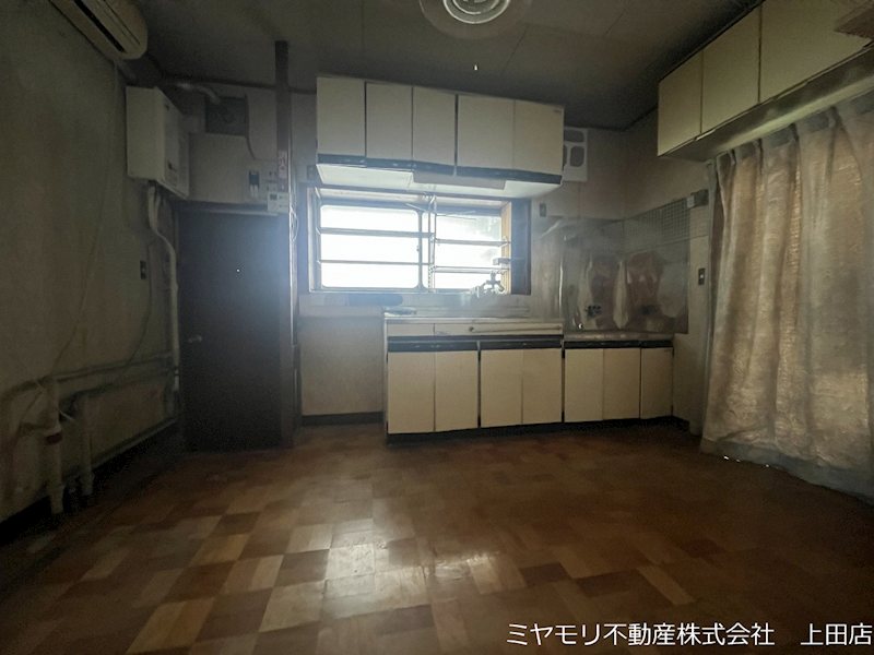 上田市古安曽　中古戸建 内観写真（キッチン）