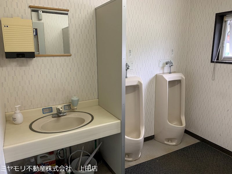 上田市菅平高原　事業用建物 内観写真（トイレ）