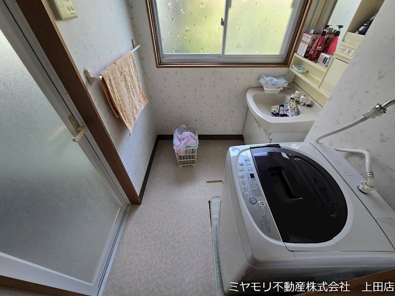 上田市緑が丘2丁目　中古戸建 内観写真（洗面台・洗面所）