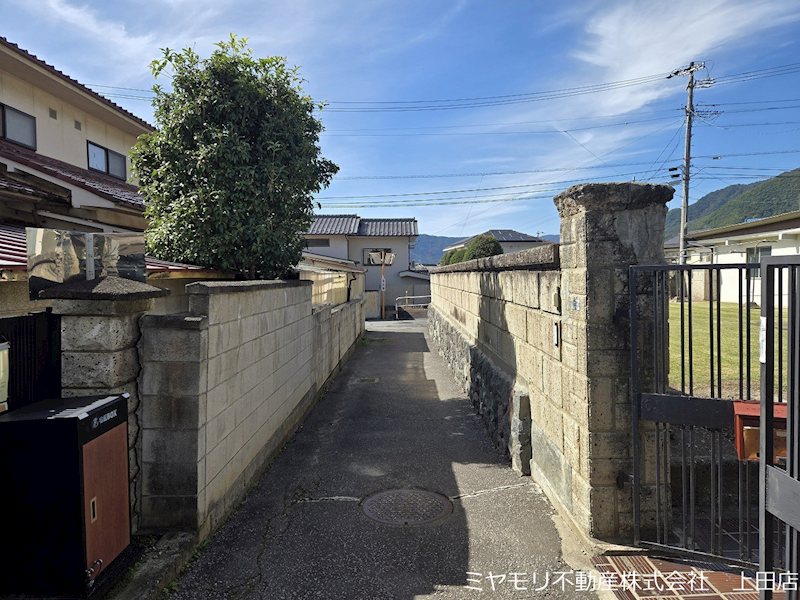 上田市緑が丘2丁目　中古戸建 現地写真