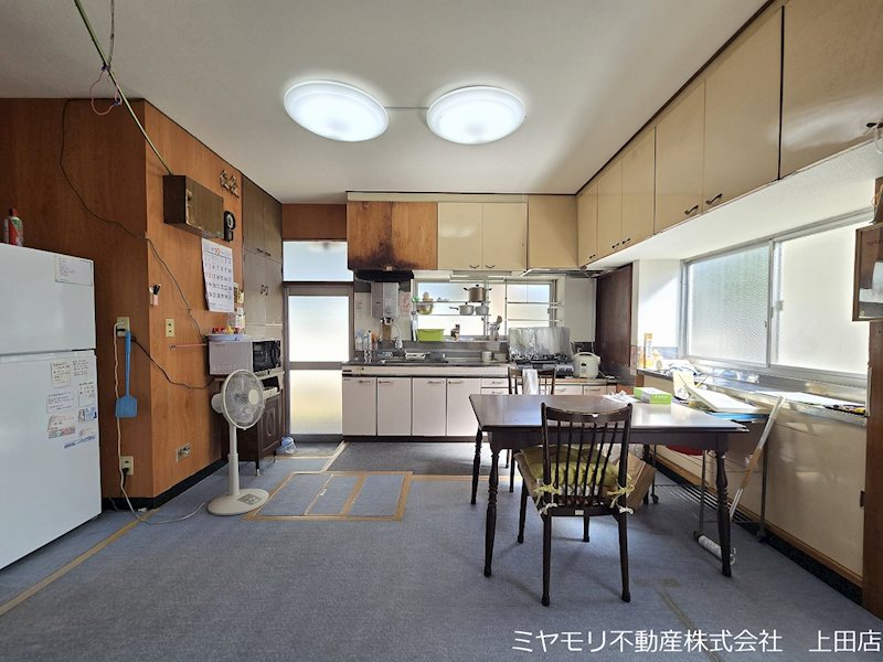 上田市緑が丘2丁目　中古戸建 内観写真（キッチン）