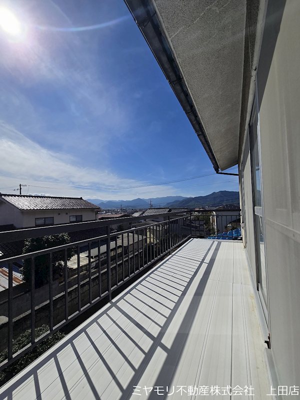 上田市緑が丘2丁目　中古戸建 現地写真（バルコニー）